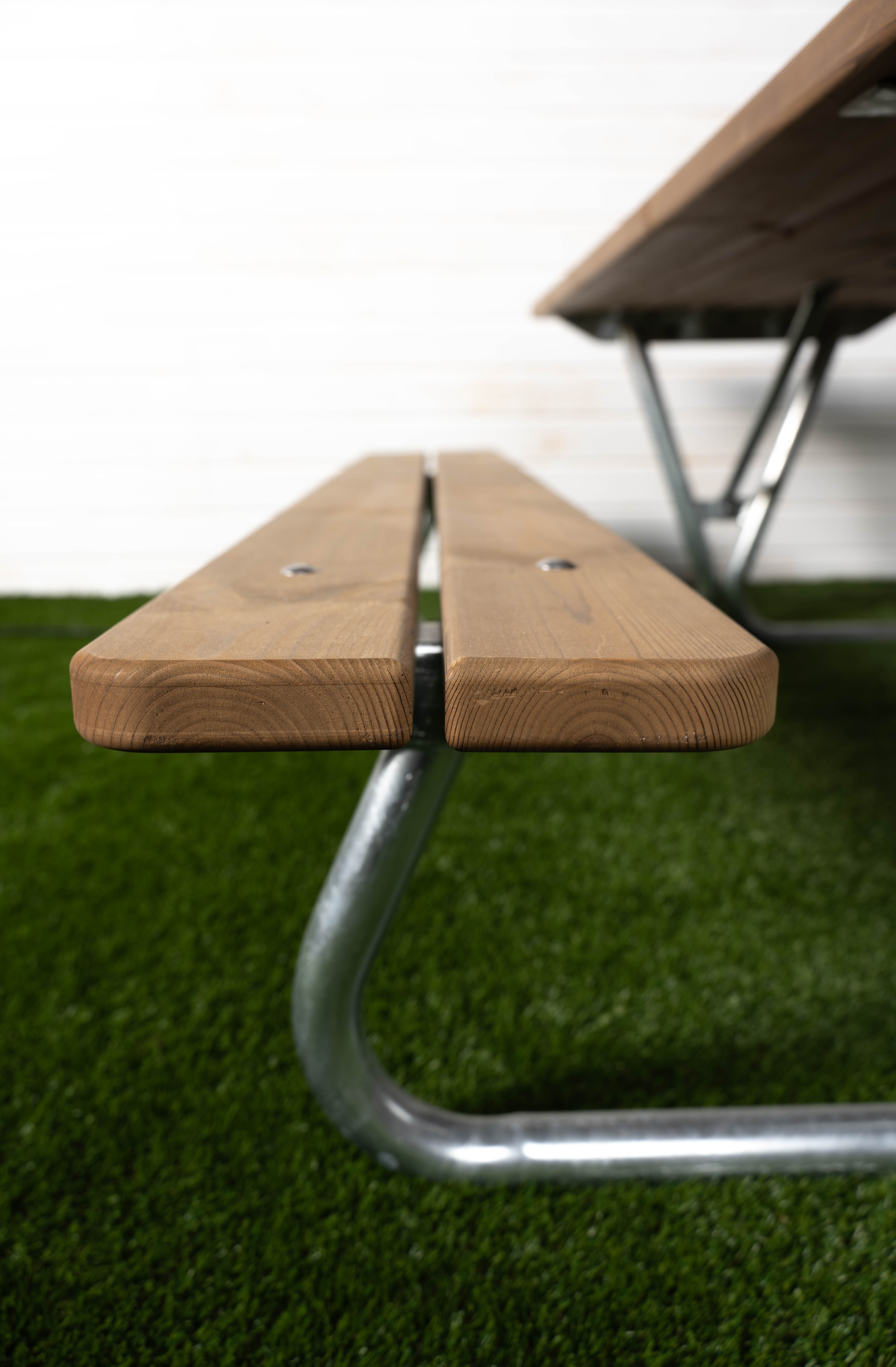 Picnic Table Hallon